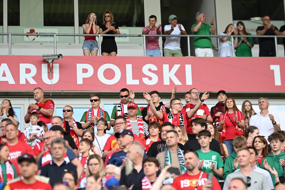 Łódź. Kibice na meczu Widzew II Łódź - Pelikan Łowicz. Odszukaj się w galerii!