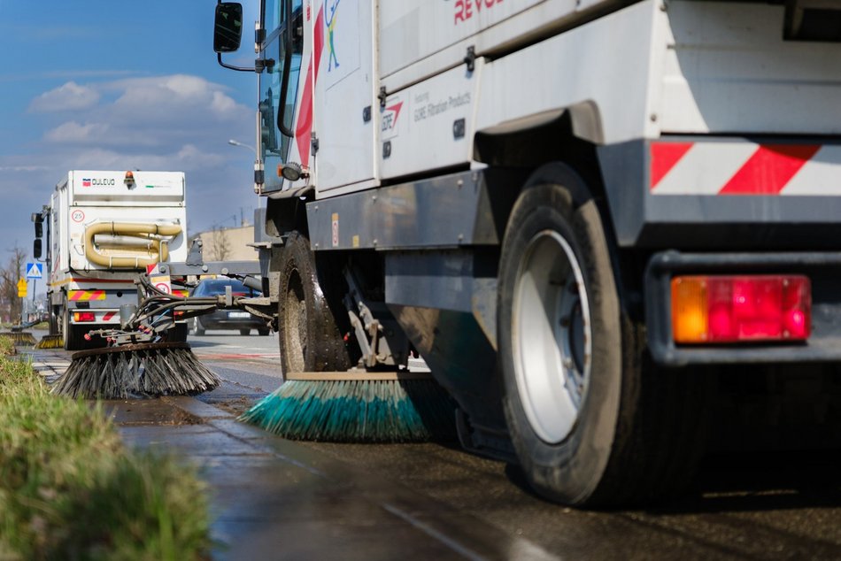 Wielkie sprzątanie w Łodzi nie zwalnia tempa! Gdzie pracują ekipy porządkowe?