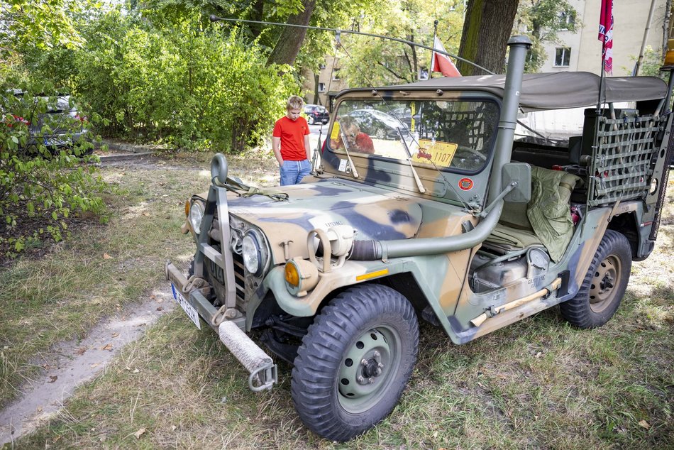 Piknik militarny w parku Helenów