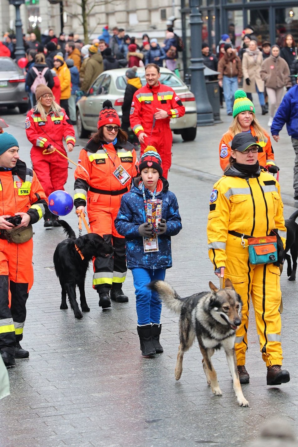 uczestnicy finału wielkiej orkiestry świątecznej pomocy w Łodzi