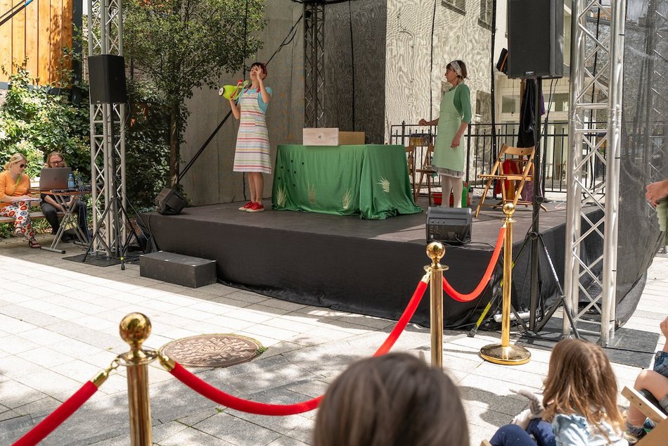 Łódź. Baśniowa Piotrkowska w Łodzi. Spektakl „Taka Pchła” zachwycił widzów!