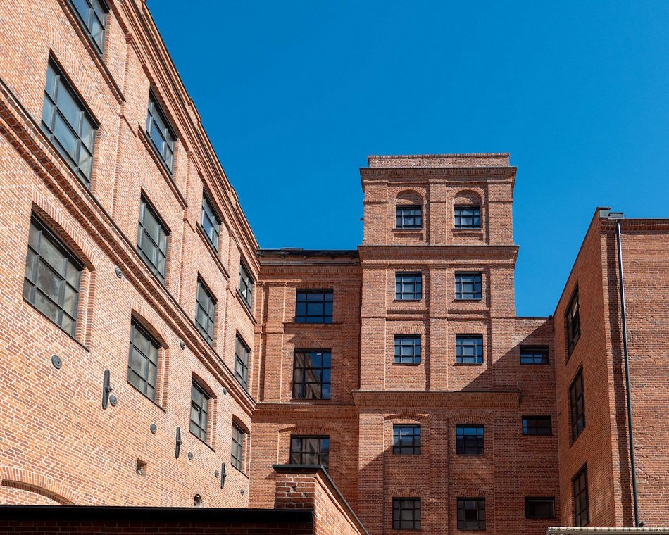 Łódź. Metamorfoza przy placu Komuny Paryskiej w Łodzi. Zabytek z XIX wieku odzyska dawny blask