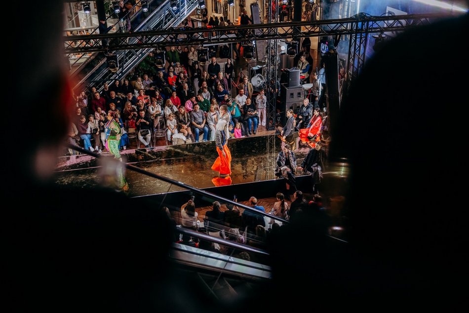 Łódź. Manufaktura Fashion Week w Łodzi. Kolekcja Jarosława Ewerta, koncert Andrzeja Piasecznego i więcej
