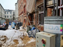 Łódź. Metamorfoza ruiny przy Włókienniczej