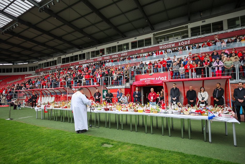 Łódź. Święcenie pokarmów w Sercu Łodzi. To już tradycja kibiców Widzewa Łódź