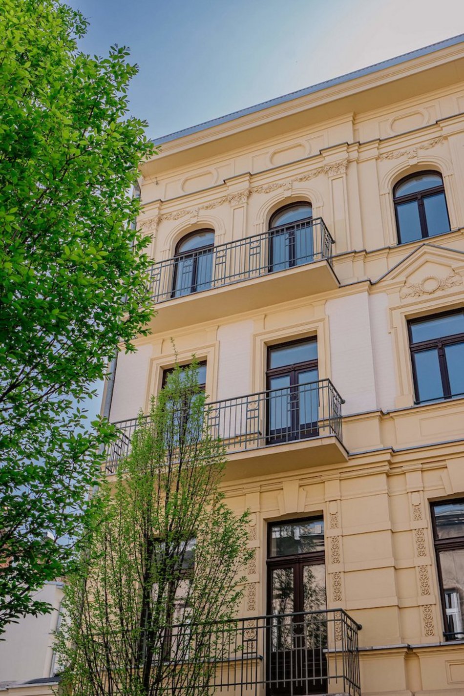 Łódź. Ponad 50 mieszkań miejskich przy Rewolucji. Nowoczesne wnętrza i zielone podwórka