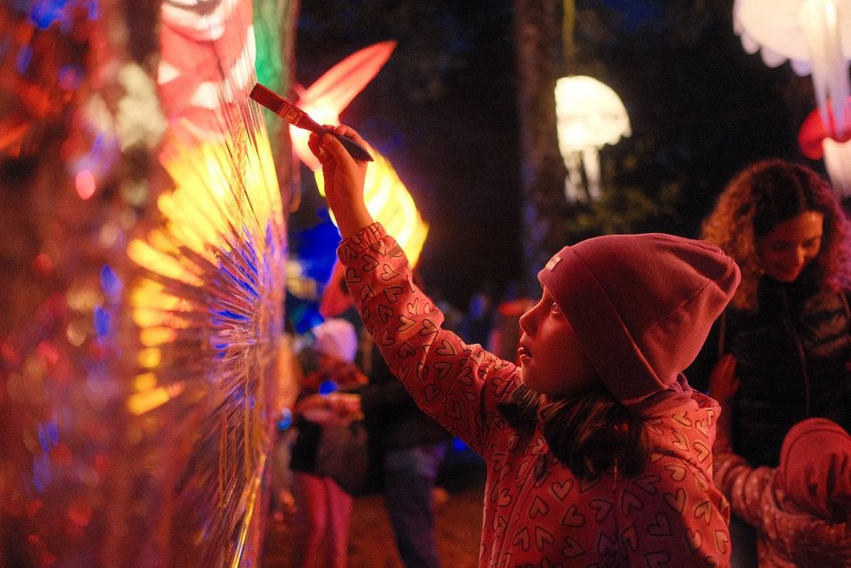 Łódź. Dziecięca radość na Light Move Festival 2025 Łódź! Strefa LMF Kids pełna atrakcji