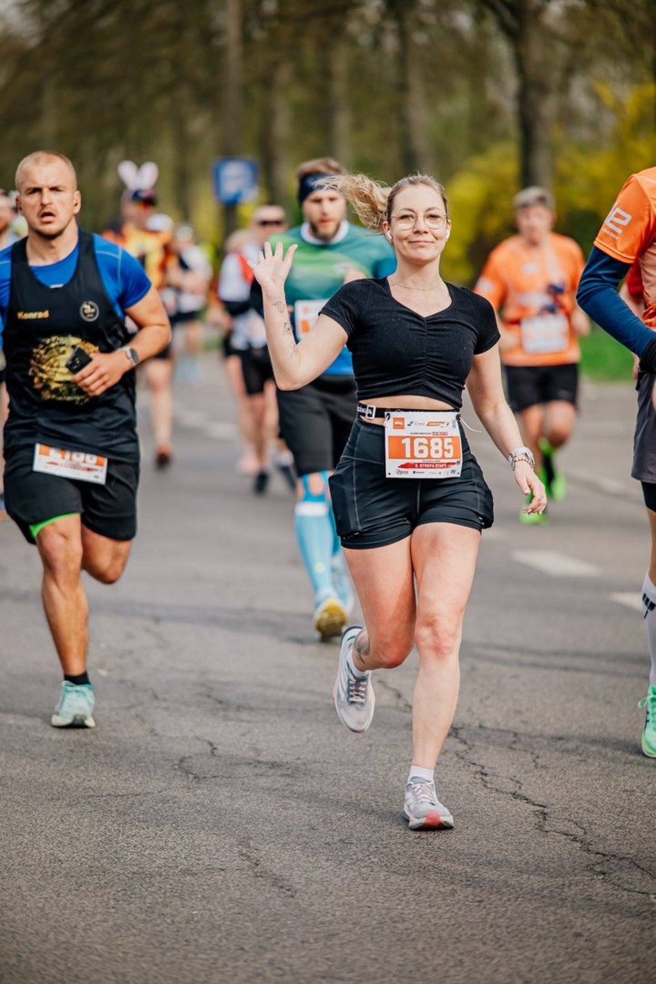 Łódź. DOZ Maraton Łódź 2026. Brałeś udział w biegu? Odszukaj się w galerii i zapisz na pamiątkę!