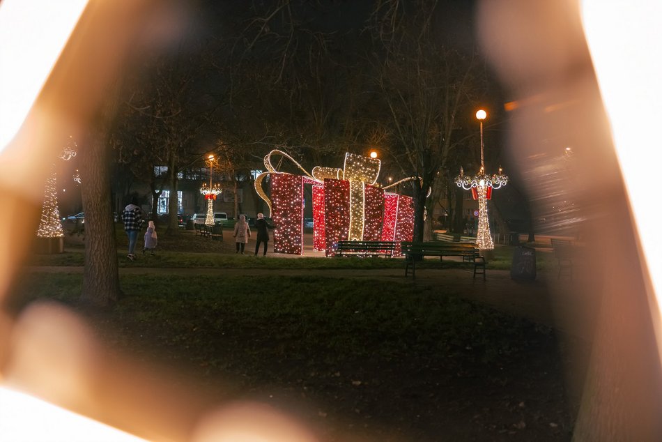 Świąteczna iluminacja na Kozinach w Łodzi