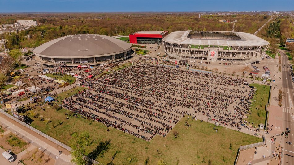 Łódź. Motocykliści opanowali Łódź! Otwarcie sezonu pod Atlas Areną i parada przez miasto