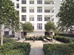 Łódź. Odbudowa zawalonej kamienicy przy Rewolucji w Łodzi. Widać już nowe ściany i piętra