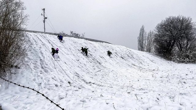Przymiarka do skoków. Skocznia narciarska na Rudzkiej Górze