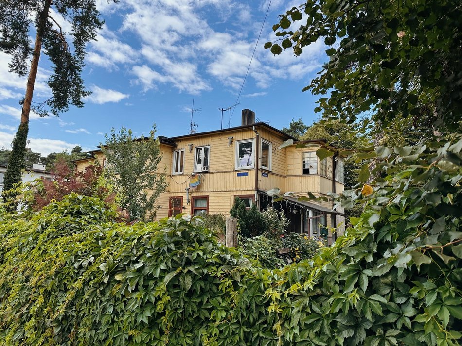 Kolumna-Las, Łask, zabytkowe wille, architektura drewniana