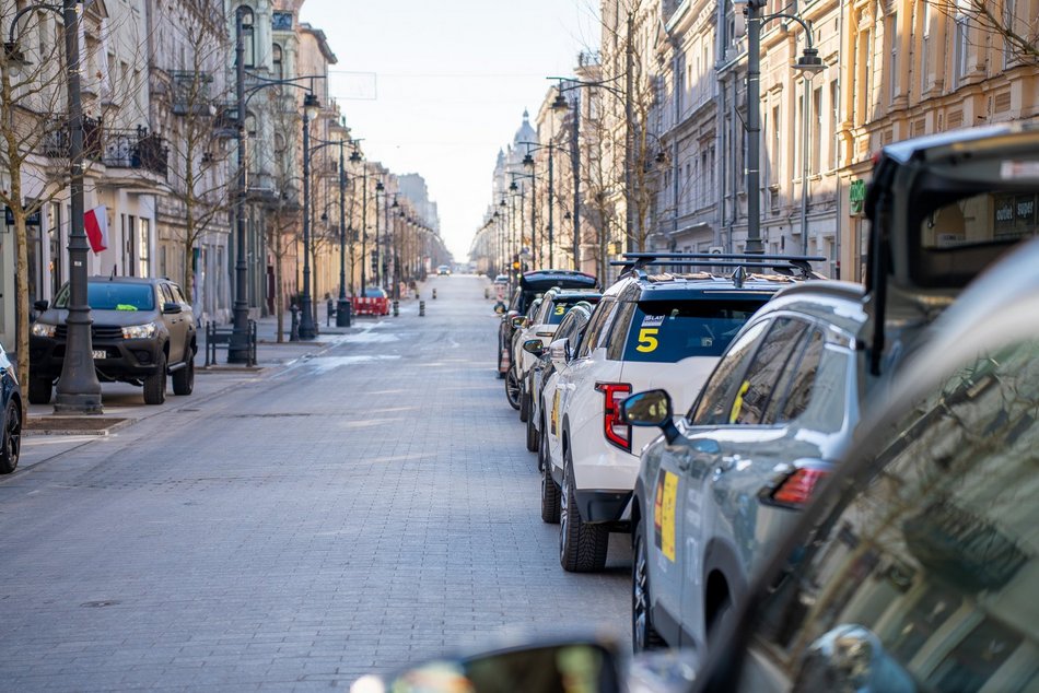 Łódź. Zobacz, jak "Babski Rajd AutoMocne" popędził Piotrkowską w Łodzi!
