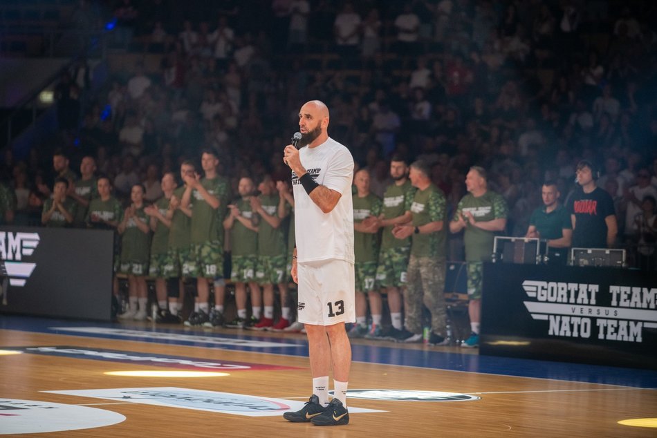 Łódź. Mecz Gortat Team vs NATO Team w Łodzi. Zagrają Bedoes 2115, Friz, Piotr Żyła, Mateusz Damięcki i inni