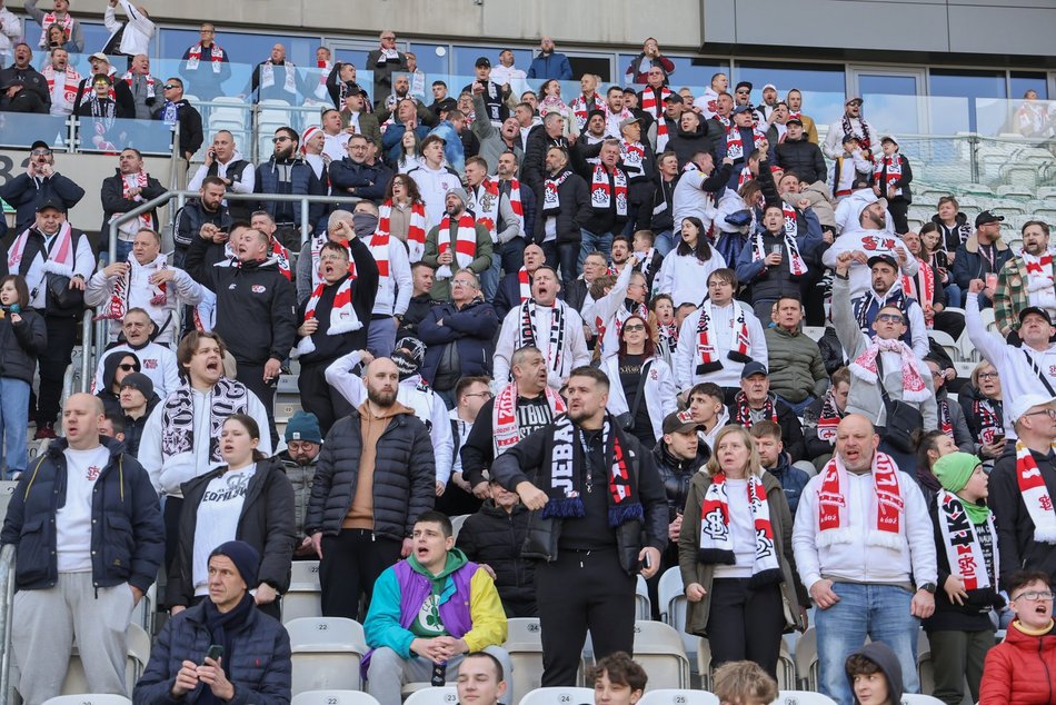Łódź. Kibice na meczu ŁKS Łódź z Ruchem Chorzów. Byłeś/aś? Znajdź się w galerii!