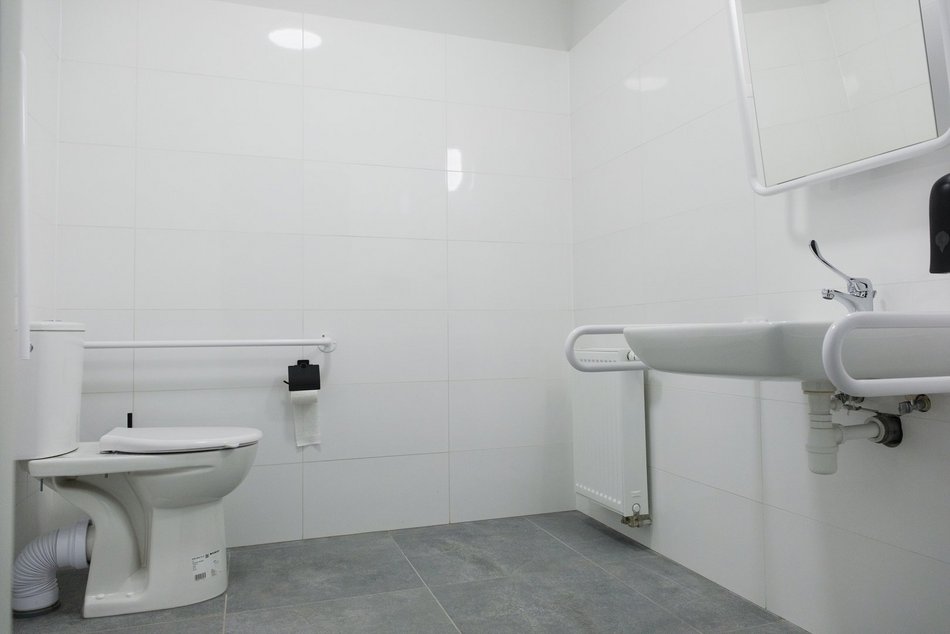 Łódź. Remiza OSP na Wiskitnie w Łodzi pięknieje. Remont dachu, nowe okna, łazienki oraz kuchnia