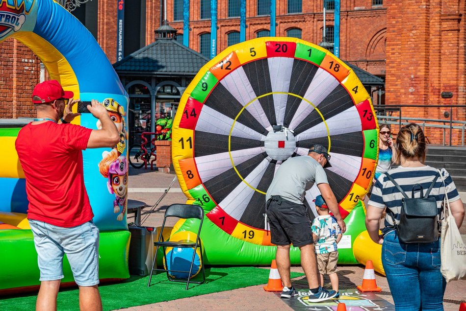 Piknik weterana w Manufakturze