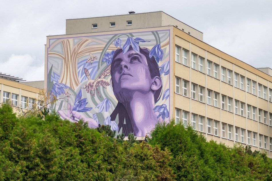 Nowy mural na mapie Łodzi! „Ciekawość” pojawiła się na kampusie Politechniki Łódzkiej