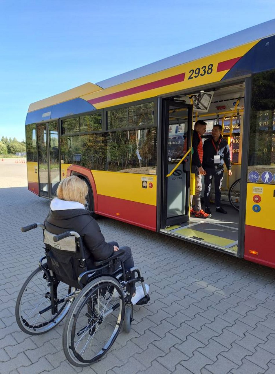 MPK Łódź coraz bardziej dostępne. Ułatwienia dla osób z niepełnosprawnościami