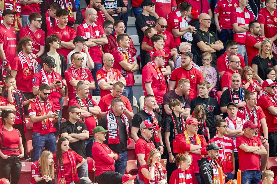 Kibice na meczu Widzewa Łódź