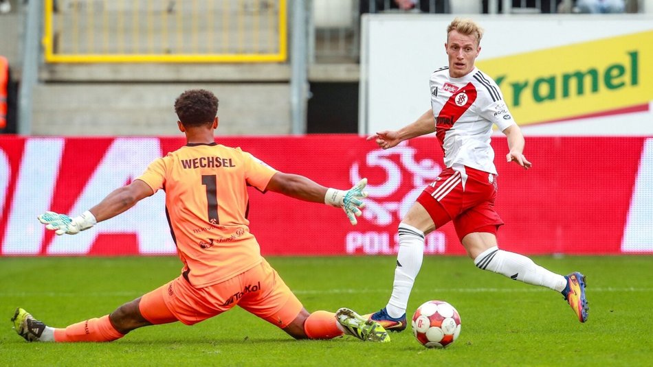 Mecz przyjaźni bez sentymentów na boisku. ŁKS Łódź wypunktował GKS Tychy