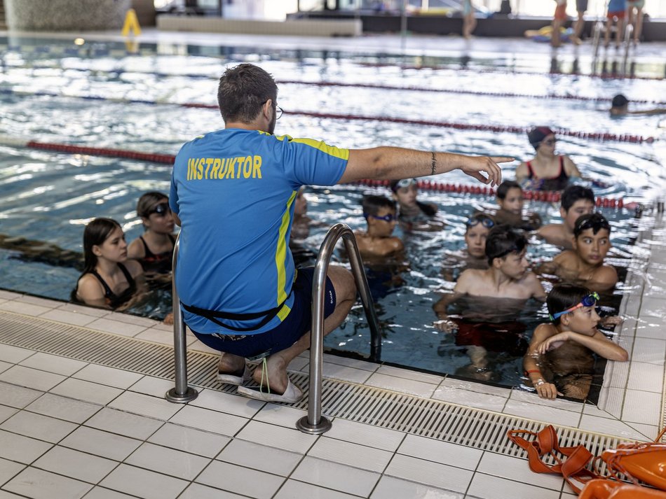 Łódź. Wakacyjne kursy w Aquaparku Fala w Łodzi. Nauka pływania, nurkowanie, ratownictwo wodne