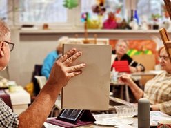 Łódź. Angielski, malarstwo, a może wyszywanie? Warsztaty dla seniorów w MSK Teofilów