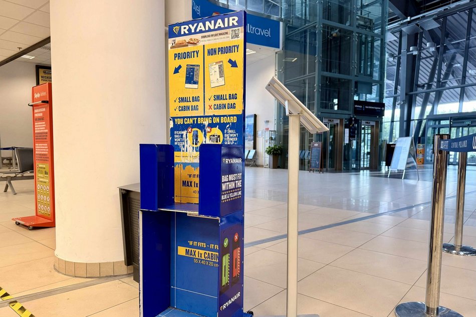 Łódź. Z lotniska w Łodzi z większym bagażem podręcznym. Na te zmiany w Ryanair czekały tysiące podróżnych!