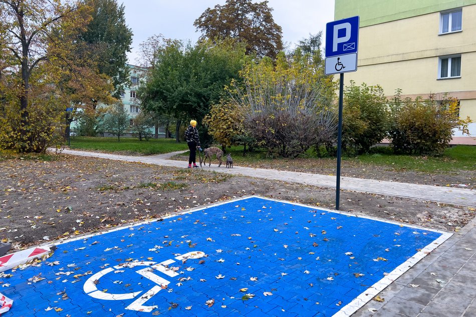 Miejsce dla niepełnosprawnych parking