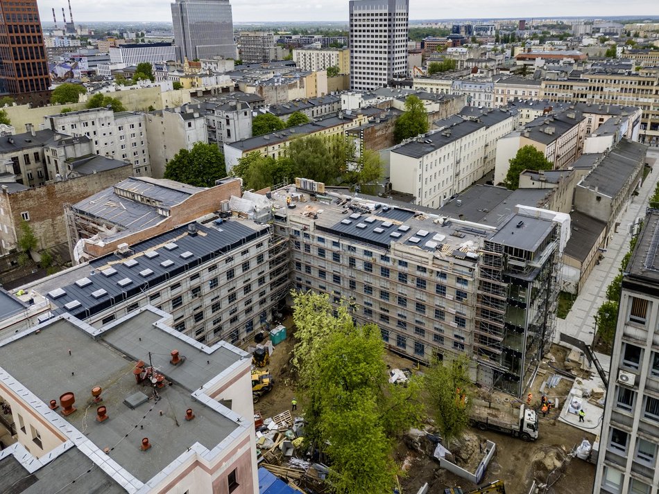 Remont fabryk pasaż Schillera ulica Sienkiewicza plac budowy