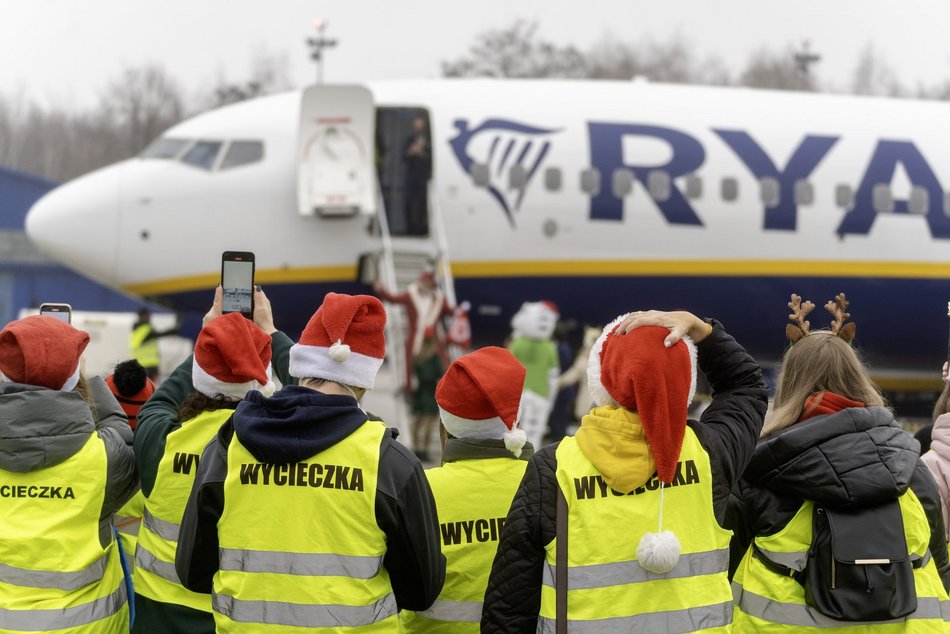 Święty Mikołaj wylądował na lotnisku w Łodzi