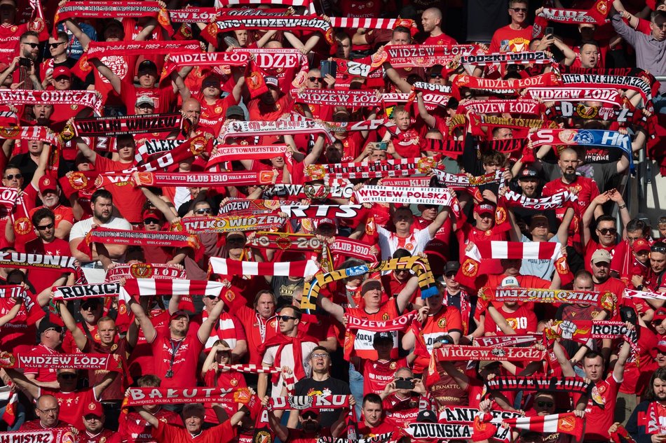Kibice na meczu Widzewa Łódź z Piastem Gliwice