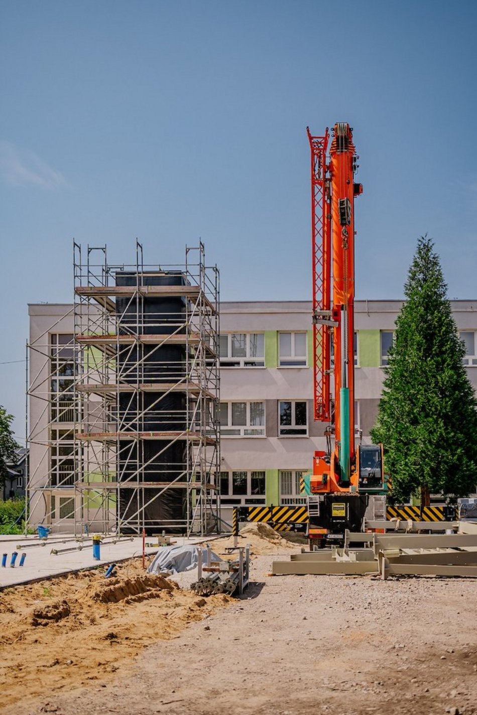 Łódź. Rozbudowa Szkoły Podstawowej nr 169 w Łodzi. Prace nie zwalniają tempa!