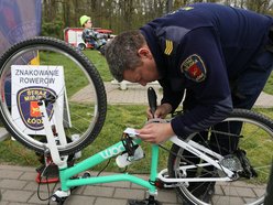 Rodzinny piknik w Arturówku. Kurs udzielania pierwszej pomocy, warsztaty dla dzieci, pokaz ratownictwa medycznego