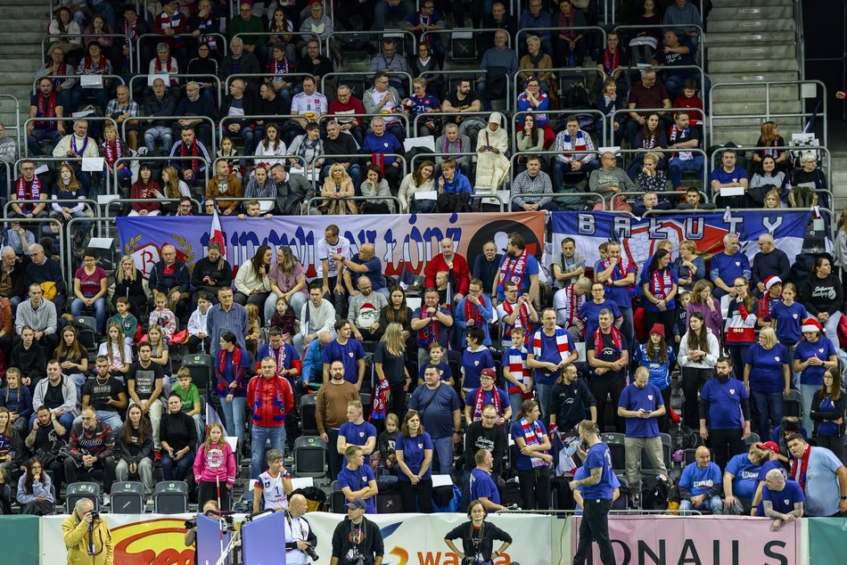 Kibice na siatkarskich derbach Łodzi