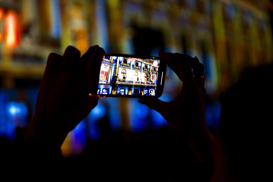 TOP 25 zdjęć z pierwszego dnia Light Move Festival 2025 Łódź. W sam raz na tapetę!