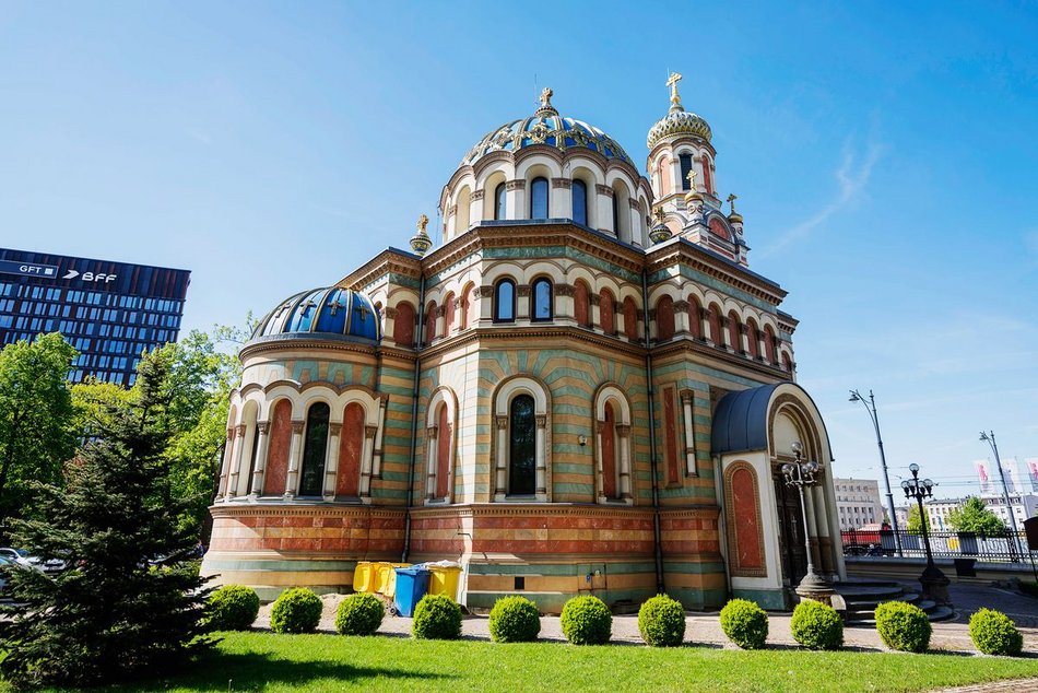 Łódź. Cerkiew w Łodzi zachwyci każdego. Widziałeś, jak zjawiskowo wygląda w środku?