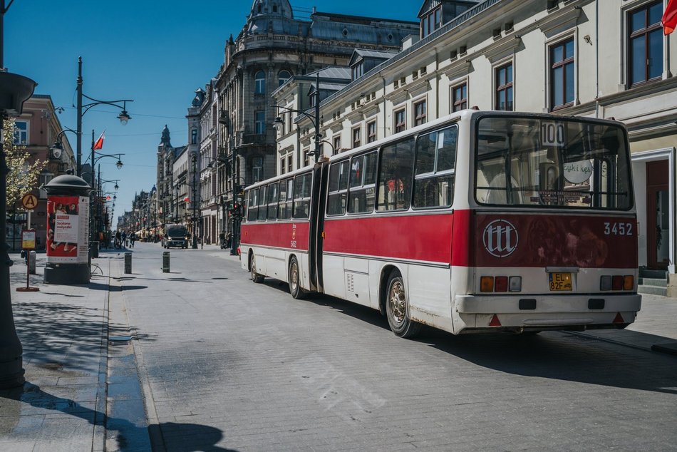 Łódź. Łódzkie Linie Turystyczne przyciągają tłumy. Kultowe pojazdy MPK Łódź znów hitem podróżnych!