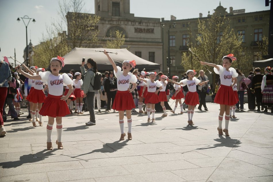 Roztańczeni Łodzianie na Placu Wolności! Tak świętowali Międzynarodowy Dzień Tańca