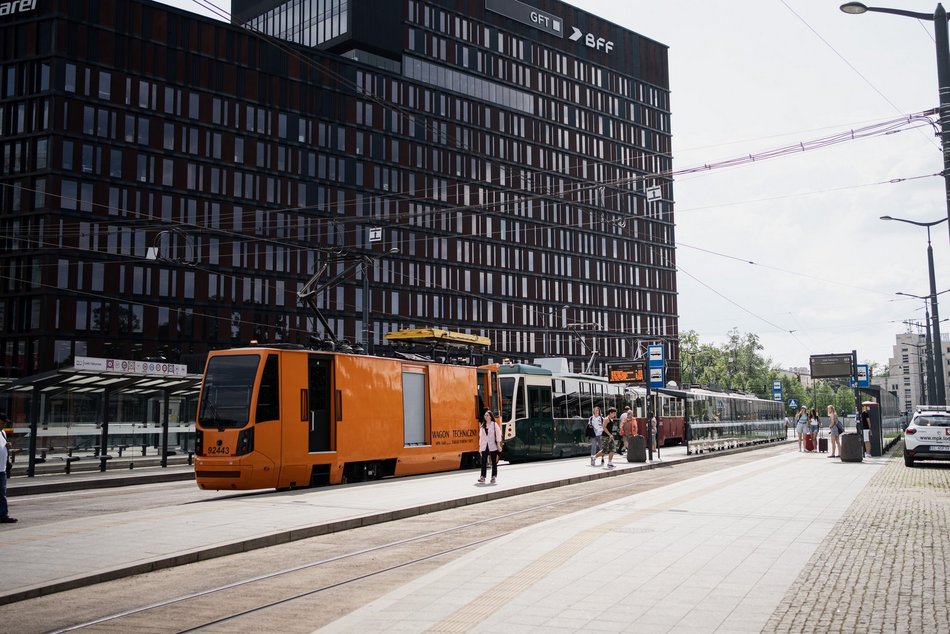 Łódź. 602. Urodziny Łodzi dla fanów tramwajów. Zwiedzanie zajezdni i zabytkowe pojazdy
