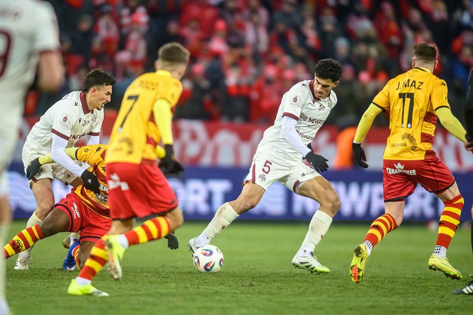 Mroźny falstart. Widzew Łódź przegrał z Jagiellonią Białystok