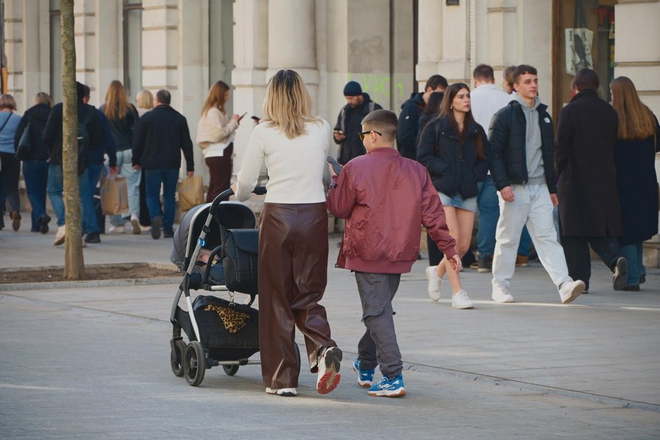 Wiosna w Łodzi! Piotrkowska i Plac Wolności pełne spacerowiczów!
