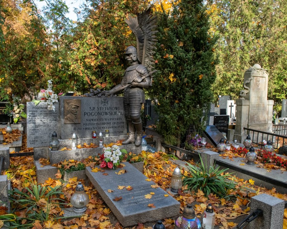 Stary Cmentarz w Łodzi pełen tajemnic. 10 nagrobków, których historię musisz poznać!