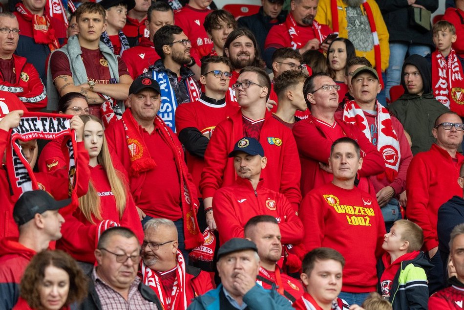 Łódź. Kibice na meczu Widzewa Łódź z Arką Gdynia. Byłeś/aś? Znajdź się w galerii!