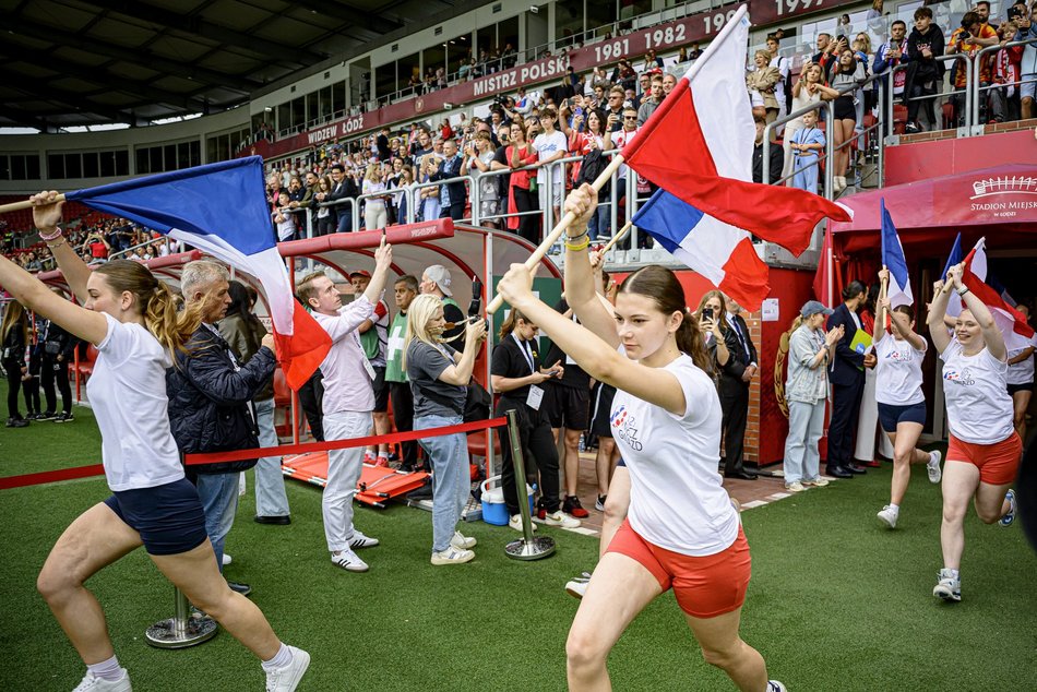 Łódź. Mecz Gwiazd w Łodzi. Na murawie Boniek, Krzynówek, Krychowiak