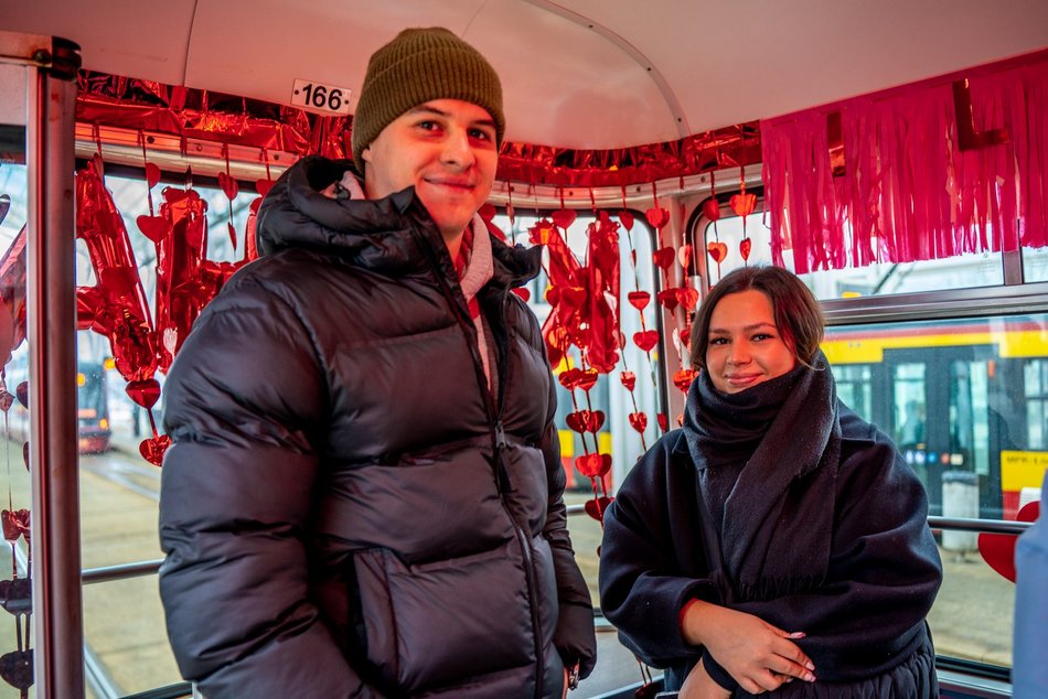 Łódź. Darmowy walentynkowy tramwaj MPK Łódź na ulicach miasta! Jak tu można go nie kochać?