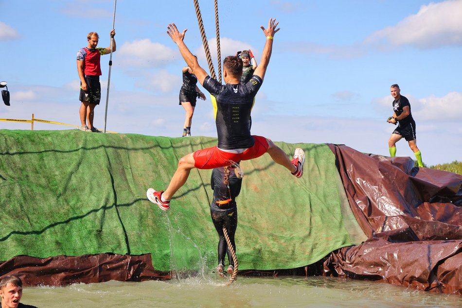 Łódź. Runmageddon 2025. Ekstremalne bieganie z przeszkodami
