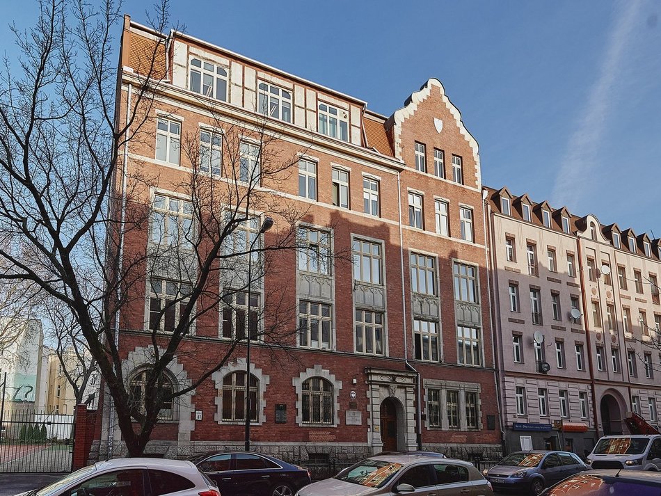 Łódź. I Liceum Ogólnokształcące w Łodzi (ul. Więckowskiego 41)