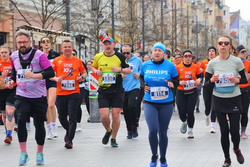 Łódź. DOZ Maraton Łódź 2026. Brałeś udział w biegu na 10 km? Znajdź się na zdjęciach!